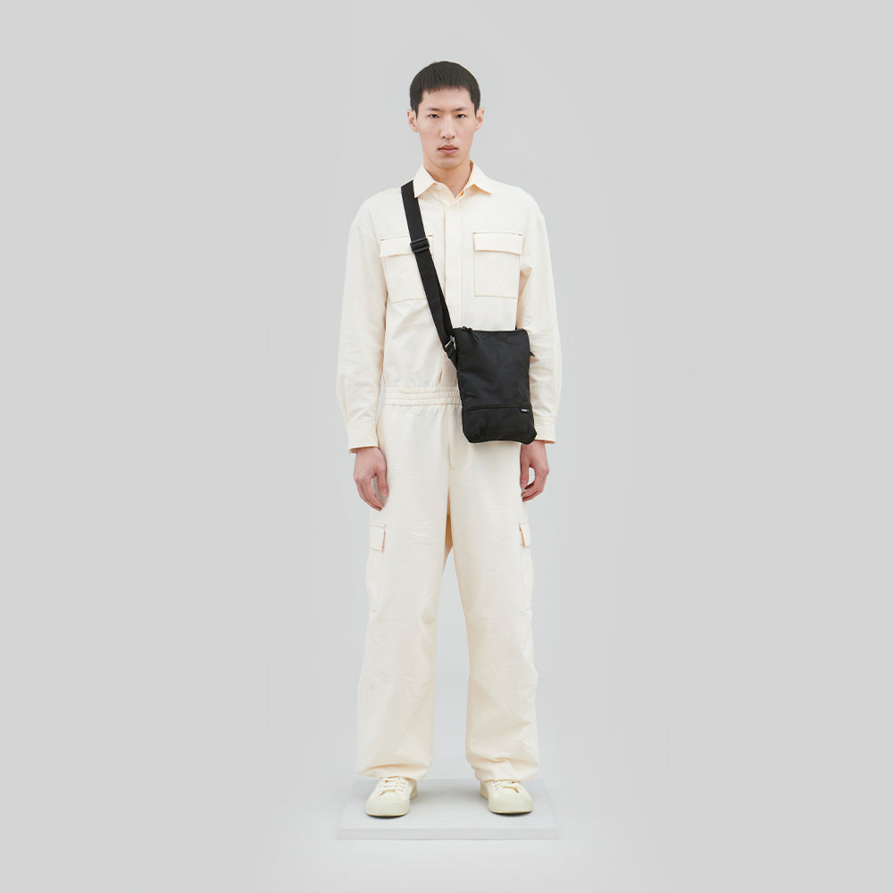 MINIMAL ESTRO Crossbody