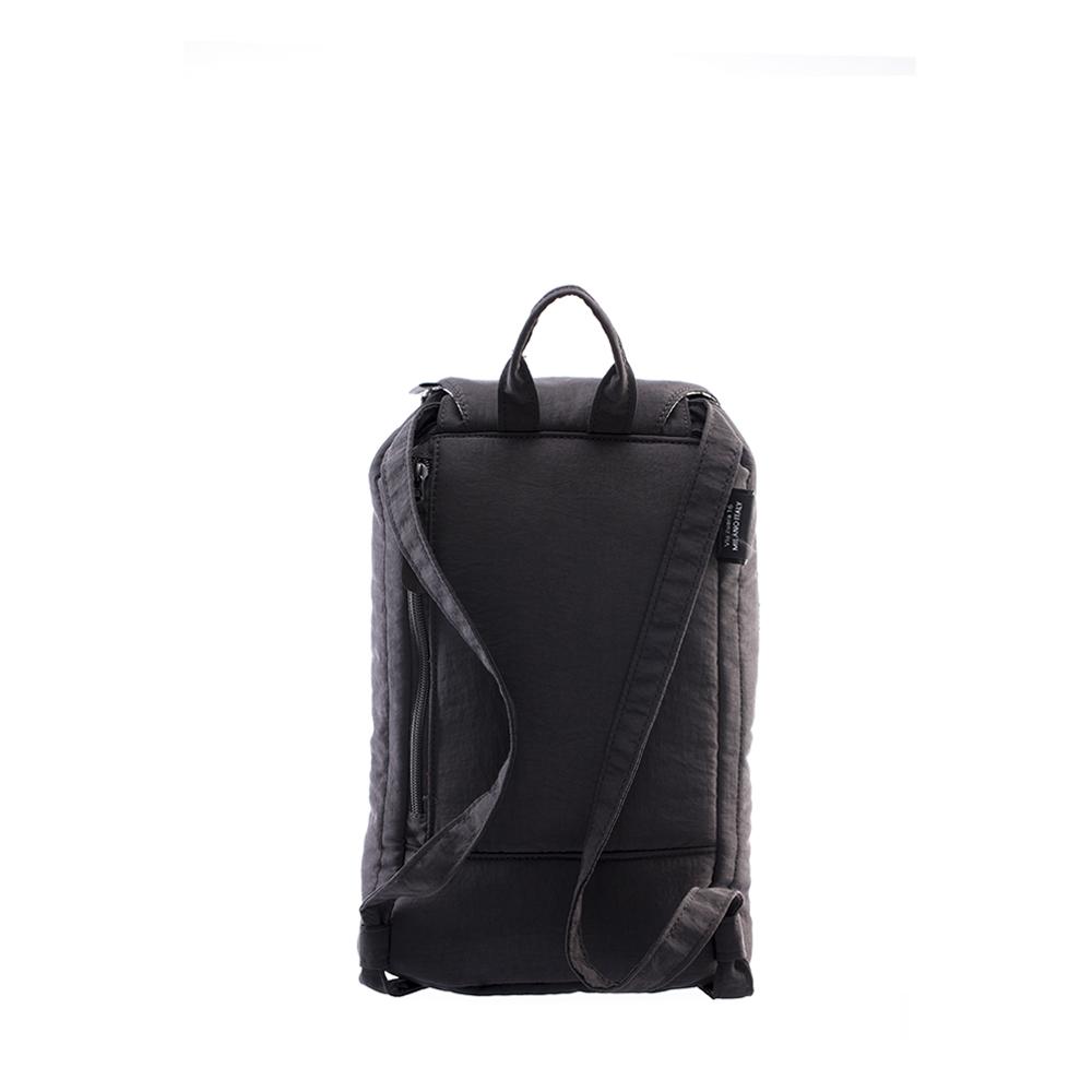 Mueslii puffer top loader made of Cordura nylon and Ykk zips, back side.